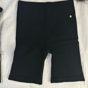 Halara’s cloud, seamless, high waisted, short, ribbed, elastic fabric